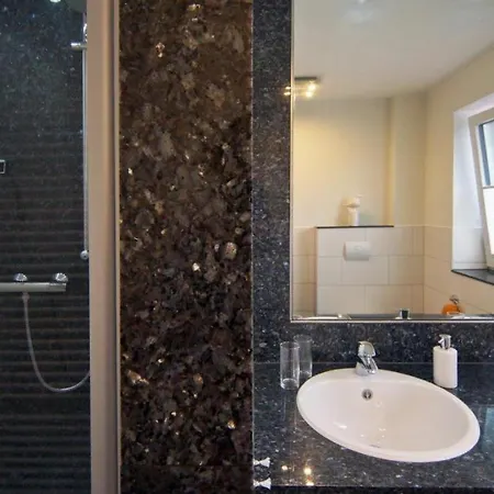 Apartment Exklusive Ferienwohnung Kettenstek 4